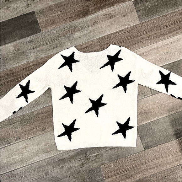 Peach Love California White Sweater Black Stars - Picture 2 of 7
